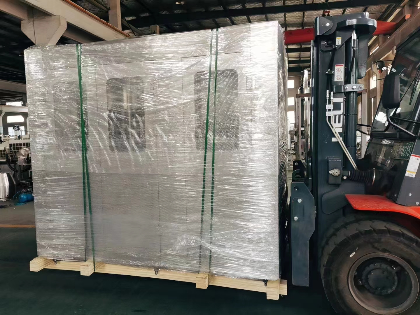 【2023 Dec. 19】The Filling Machine Equipment Sent To Mali