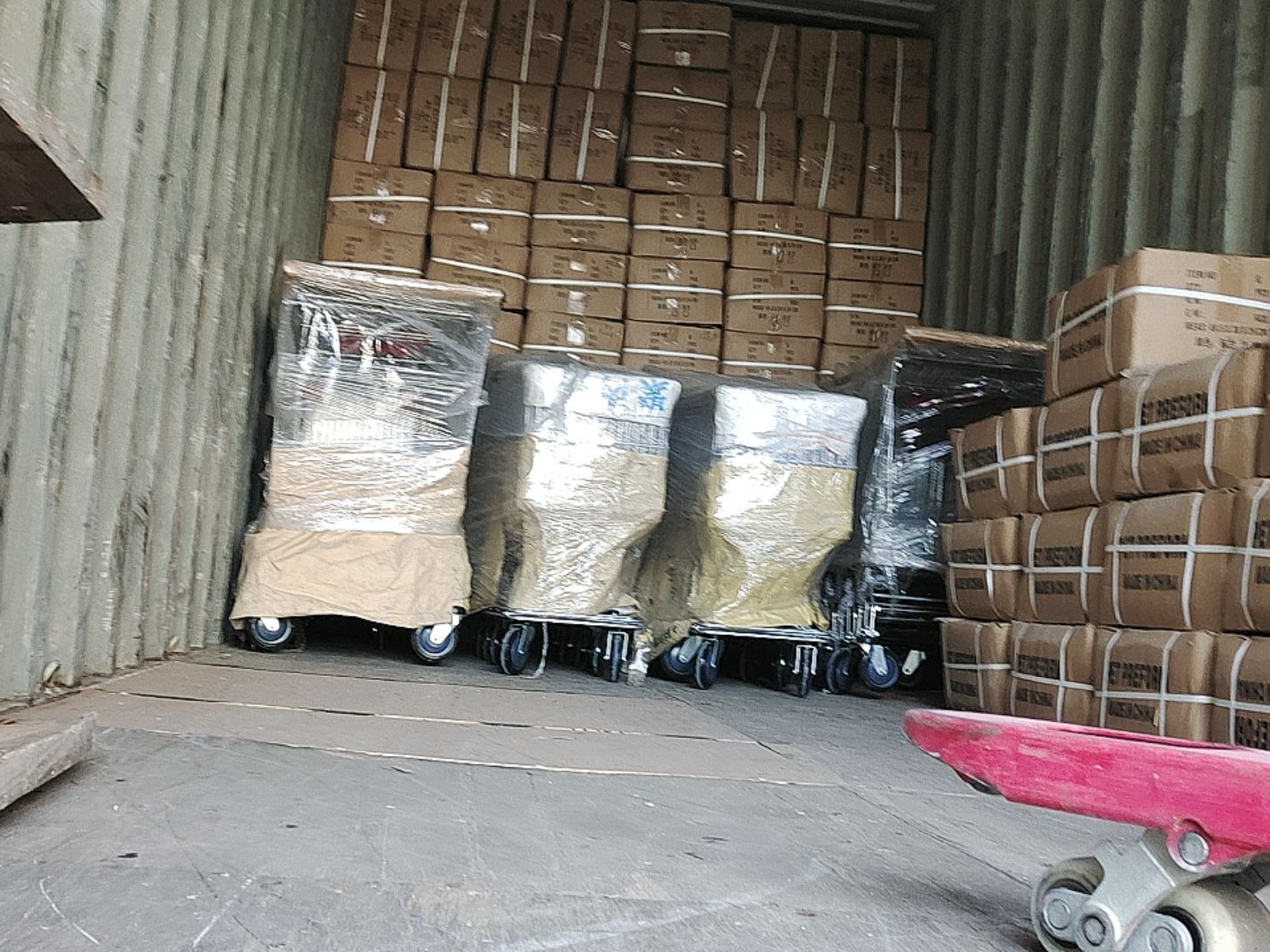 【2022 July 13】Raw materials required by customers are sent to Mozambique