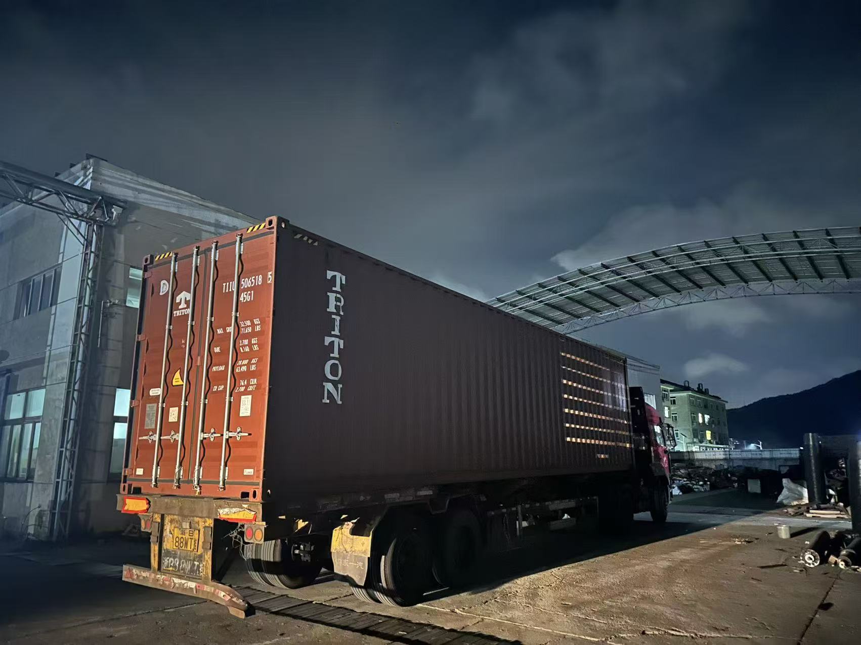 【2025 Sep. 19】4000BPH Water Bottling Line with Automatic Blower Shipped To Iraq Today