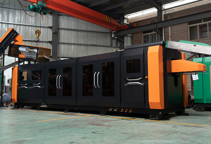 Blow Molding Machine