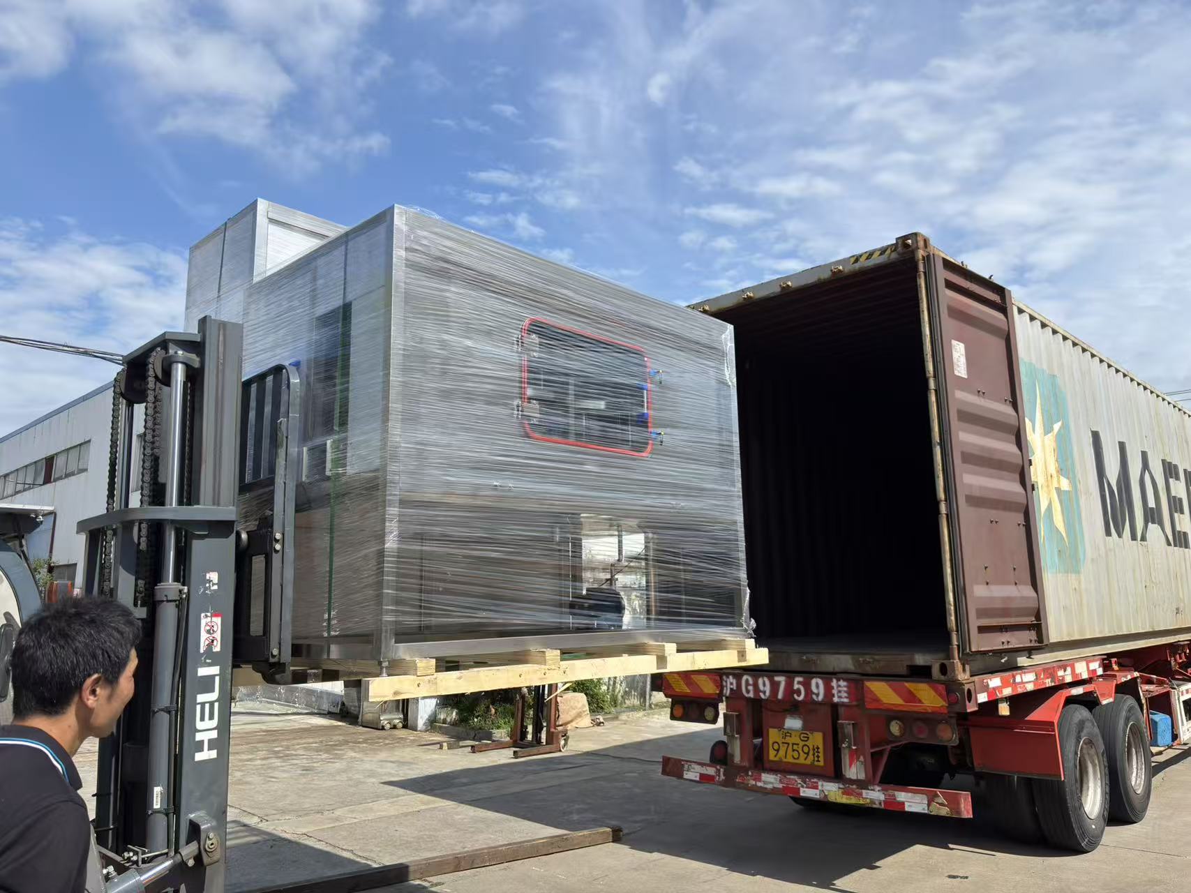 83d28496f35f0f1d9df6df273ee9c60e