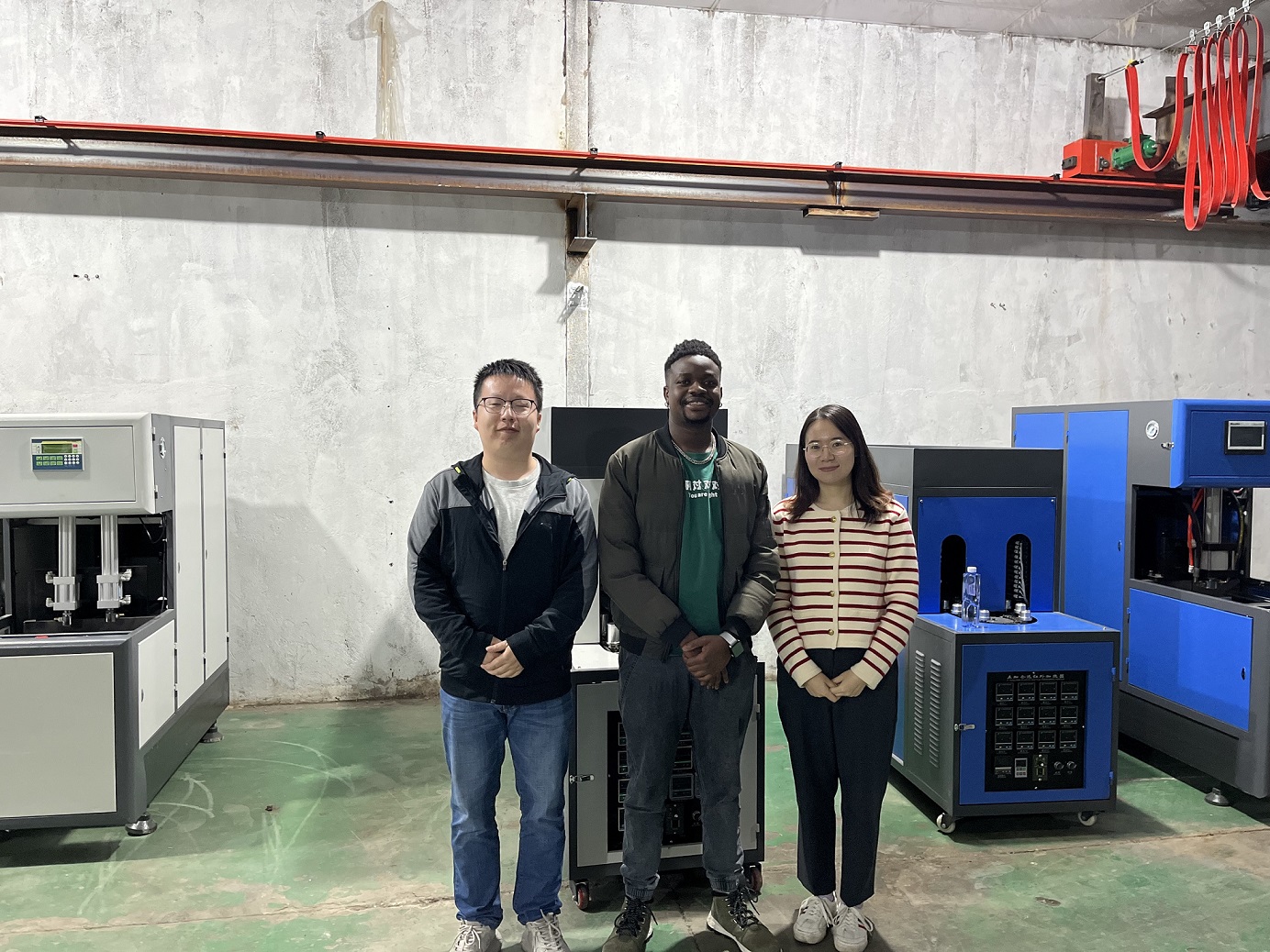 【2022 Oct. 7】Zimbabwean customers come to our factory for inspection