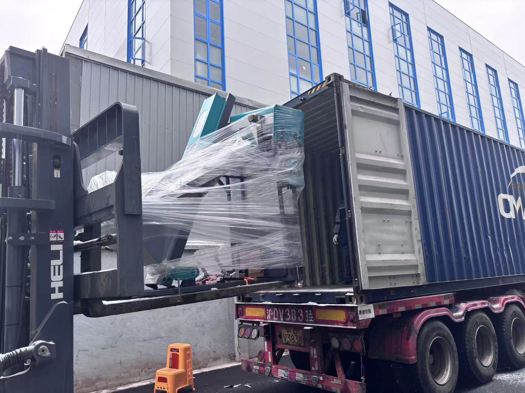 5a035dcfca6e77ccf5f49b4d17a91fab