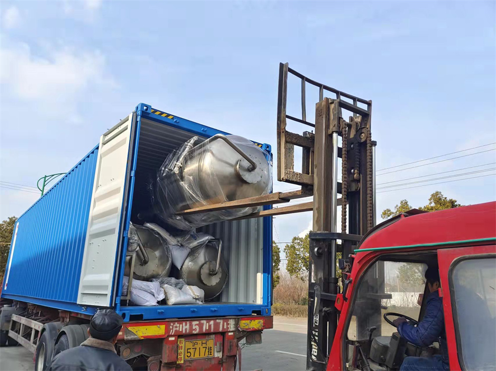 【2022 January 21】Bottled water production line equipment sent to Accra, Ghana