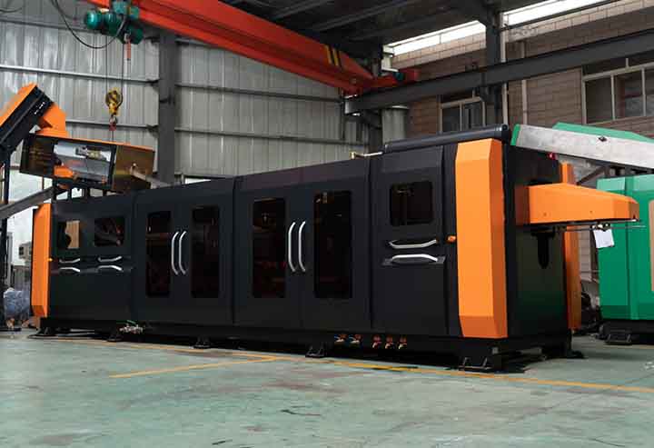 Blow Molding Machine