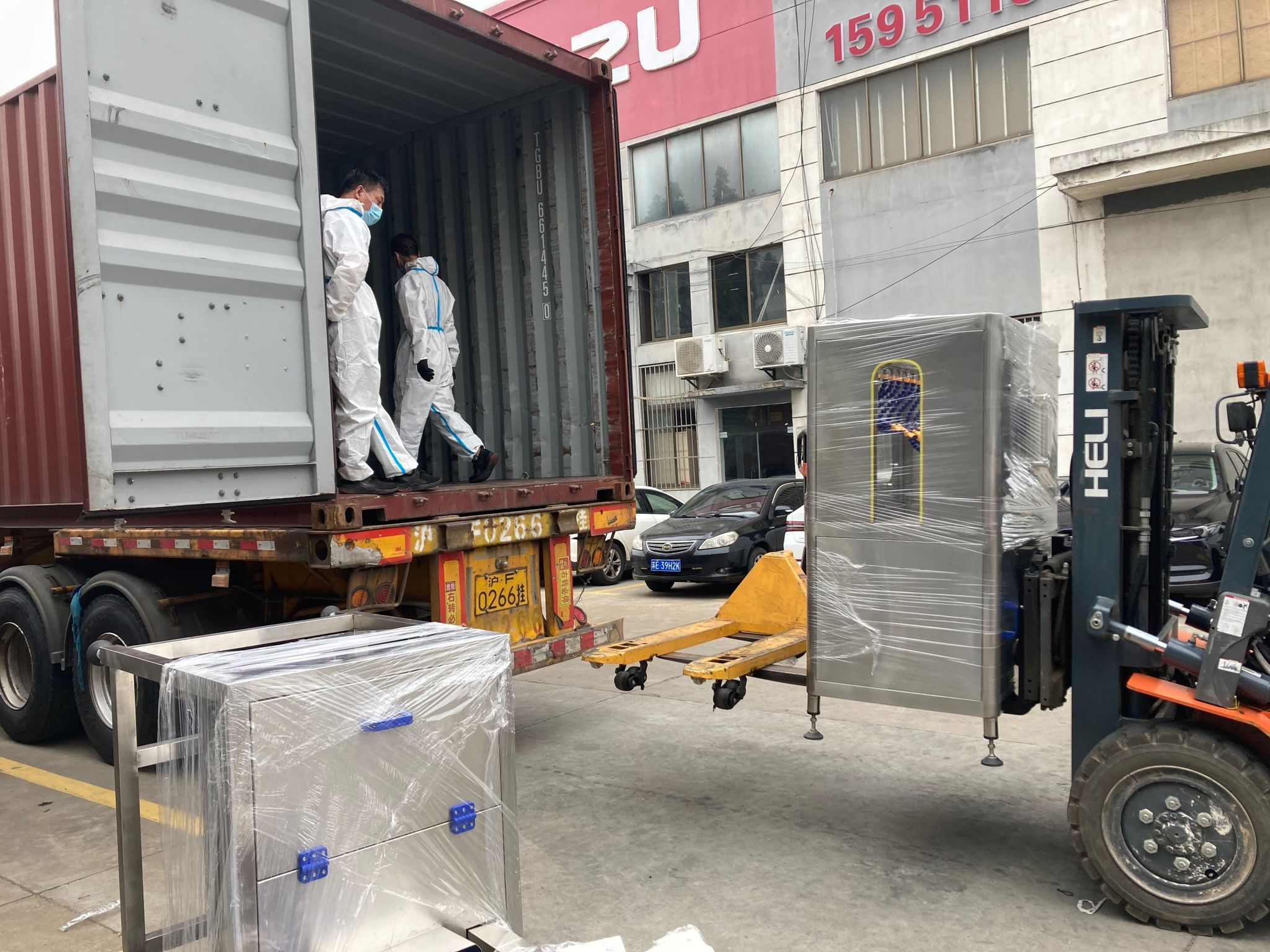 【2022 June 1】Bottle blowing machine sent to the United States