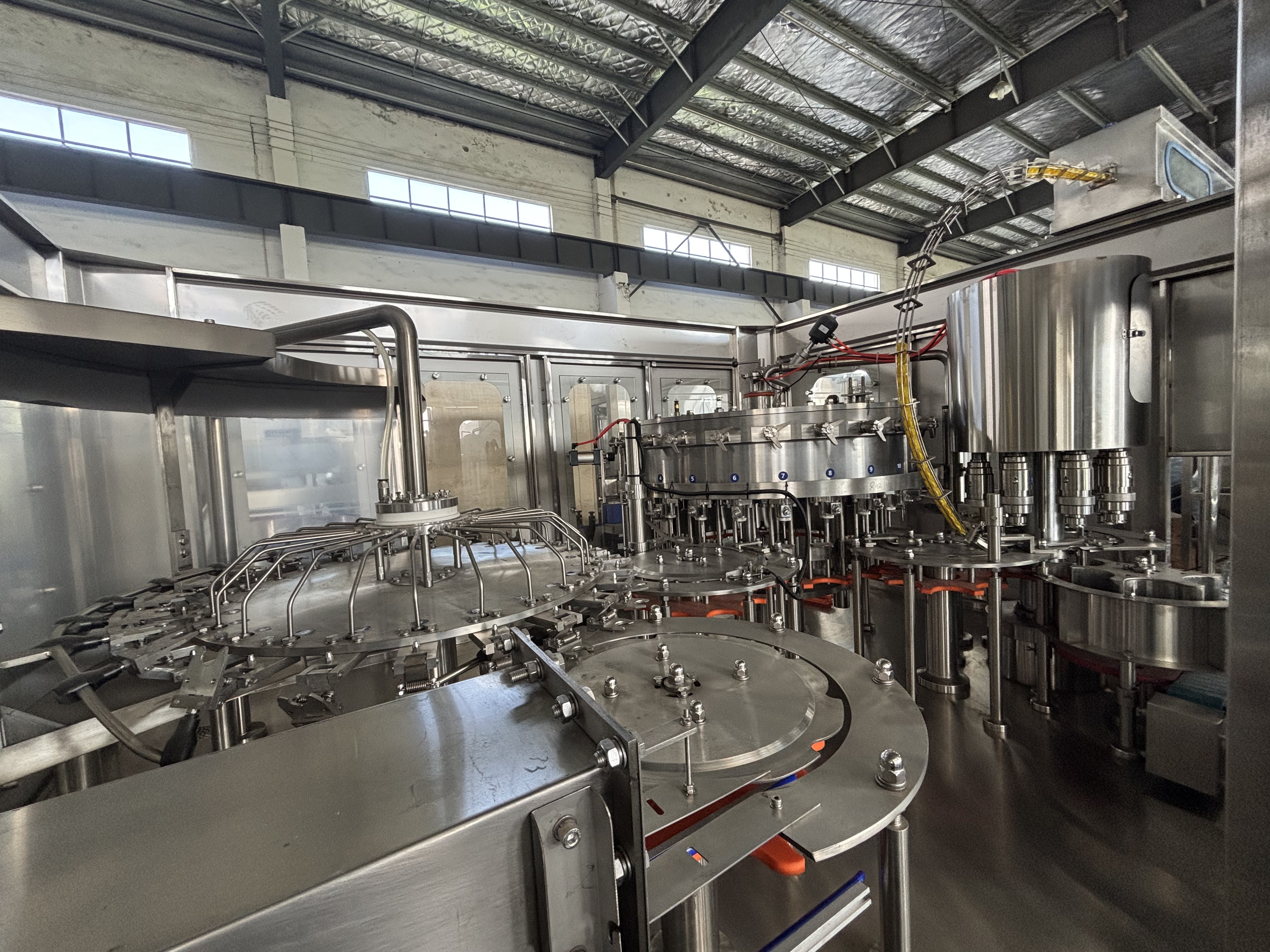 Automatic Drink Mineral Pure Water Filling Bottling Machine