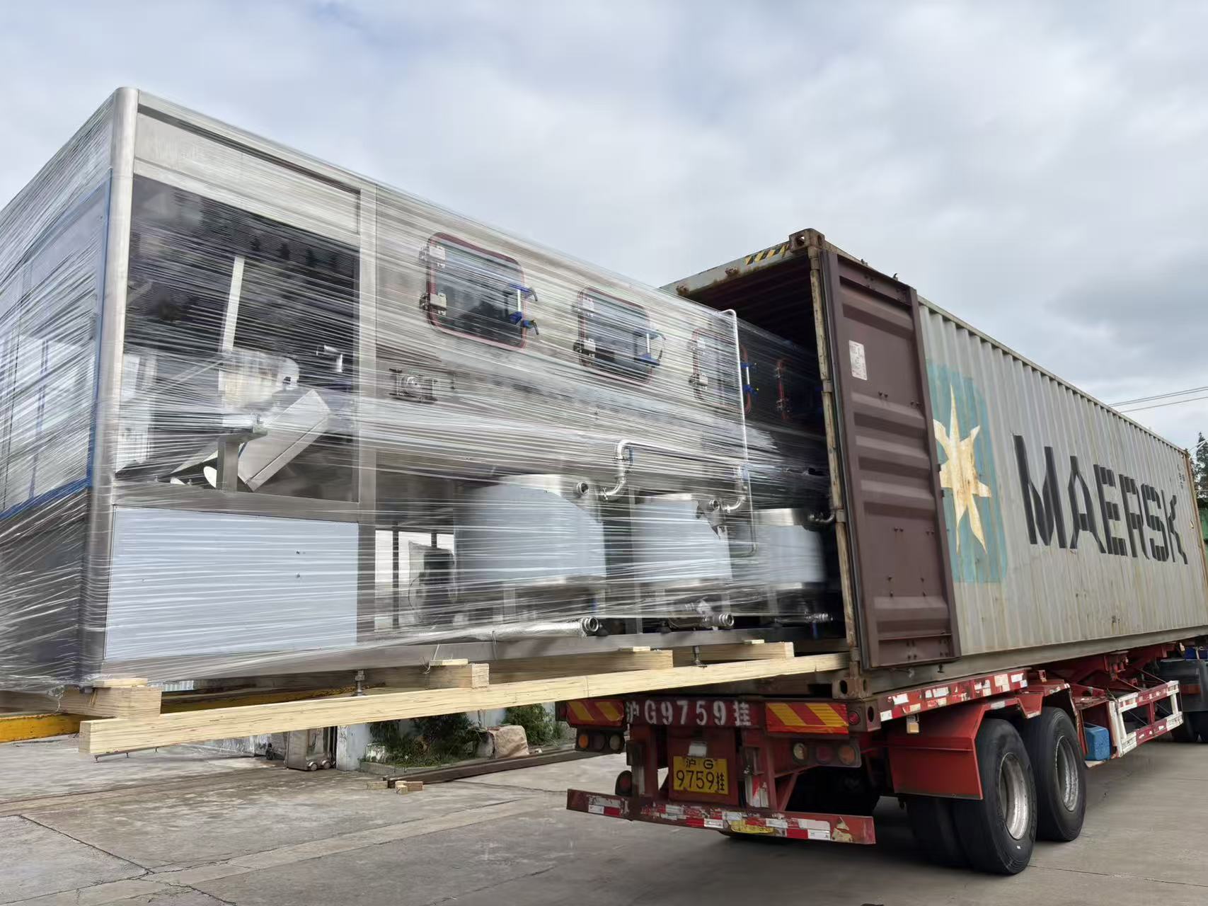 【2025 Sep. 23】900B/H 5 Gallon Filling Production Line with Auto Stacker Shipped To Argentina