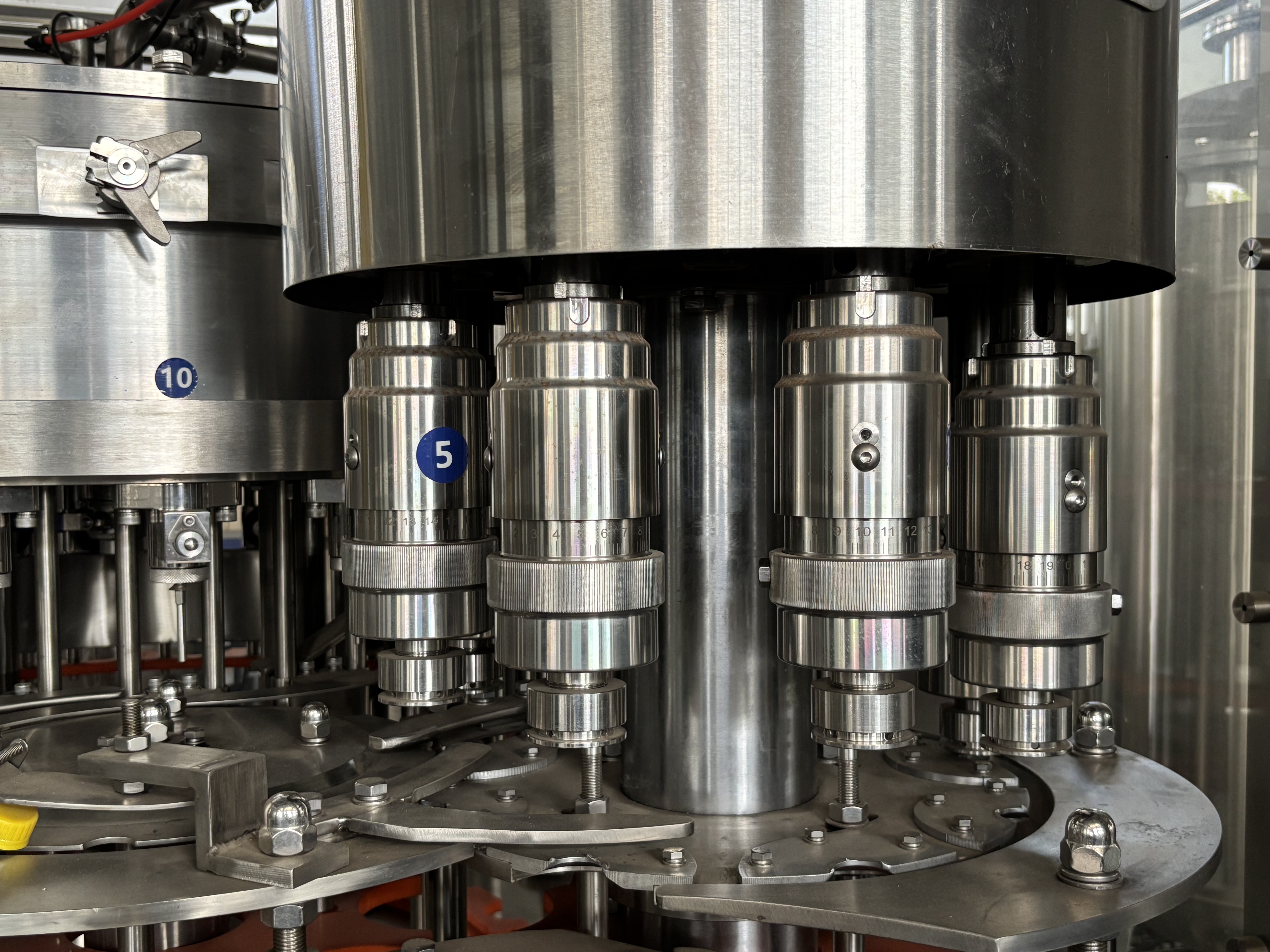 Automatic Drink Mineral Pure Water Filling Bottling Machine