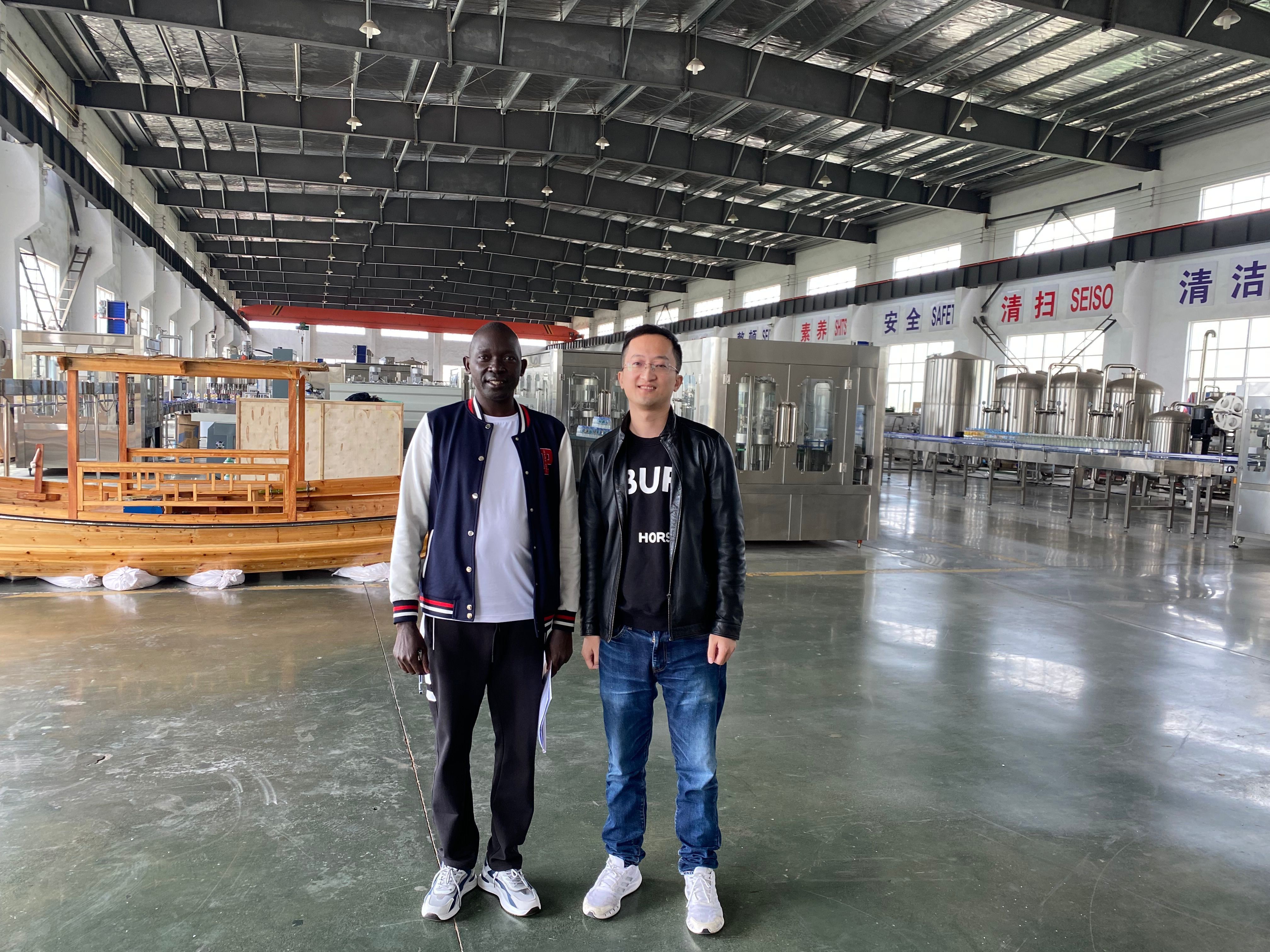 【2023 Apr. 3】Ugandan customers come to visit the procurement waterline